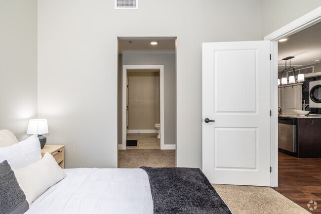 2BR, 2BA - 1,010SF - Style 14 - Primary Bedroom