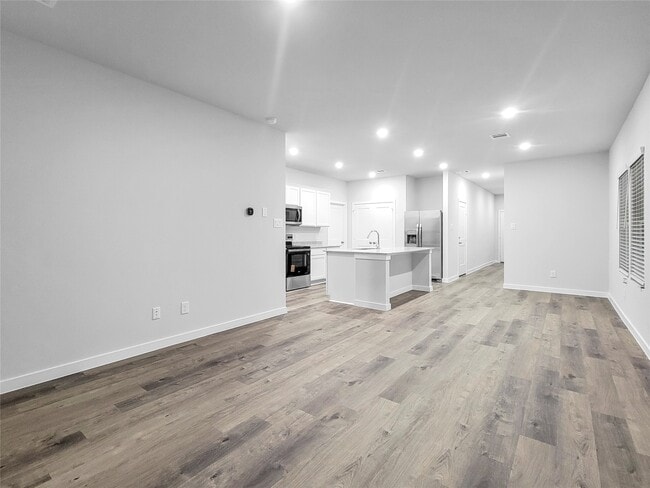 Building Photo - 17848 Lionheart Rd Rental