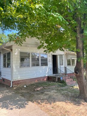 Photo - 214 S Highland St