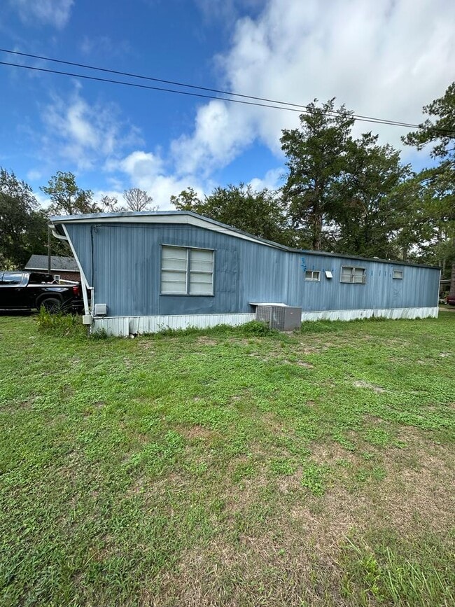 Building Photo - 7663 Bentwillow Dr