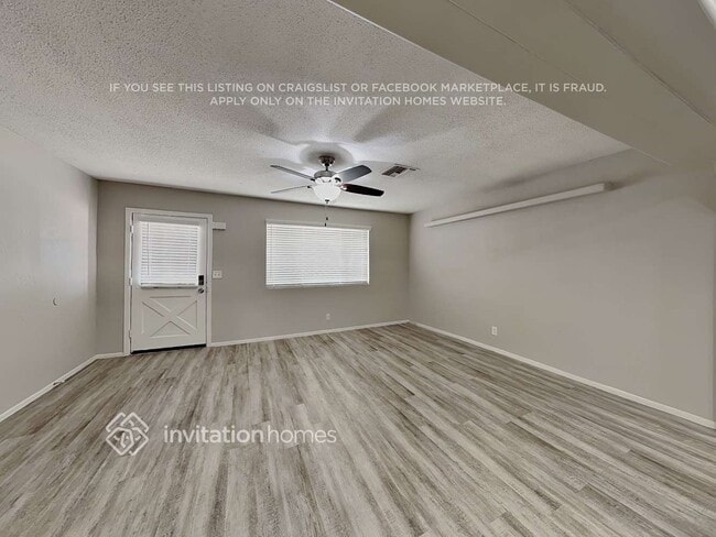 Photo - 3114 W Charter Oak Rd