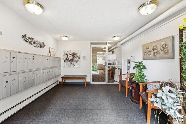 Photo - (55+) Newly Renovated 2br Condo in the Hea...