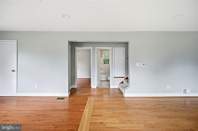 Photo - 2918 Monroe Pl