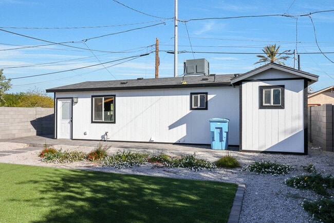 Photo - 329 N 12th St Casa