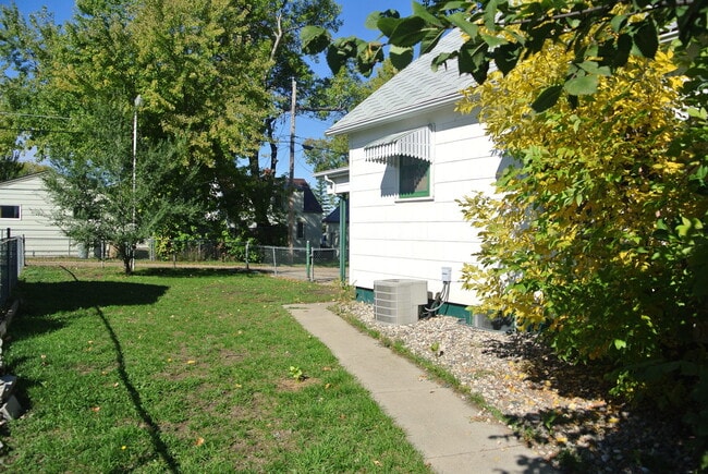 Photo - 812 Park St SW