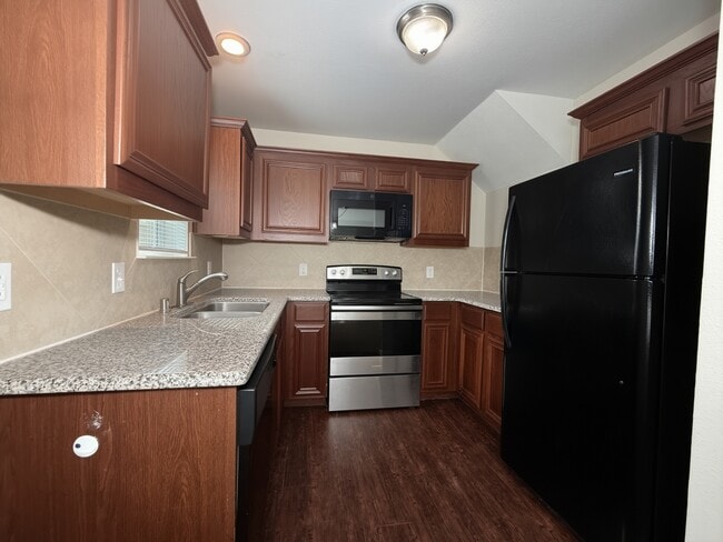 Photo - 1404 Park Pl