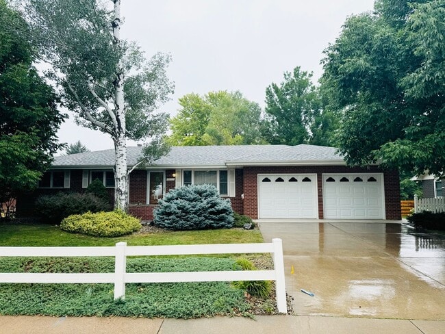 Building Photo - 4 Bedroom - 2 Bath Ranch Style Home with 2 car attached garage in Loveland, Colorado