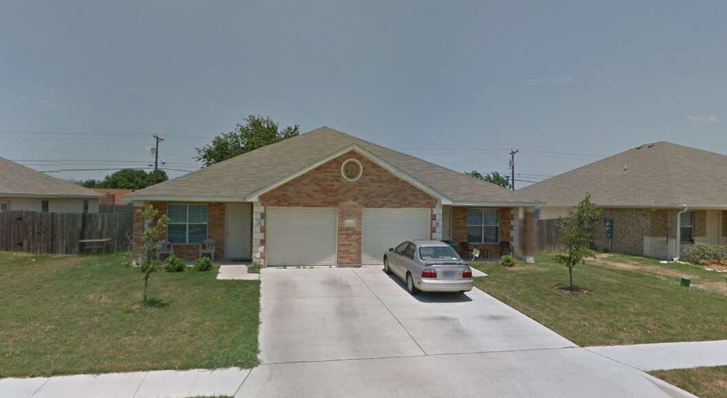 AVAILABLE NOW! - AVAILABLE NOW! Apartamento Unidad 4009 Cambridge Drive -  A