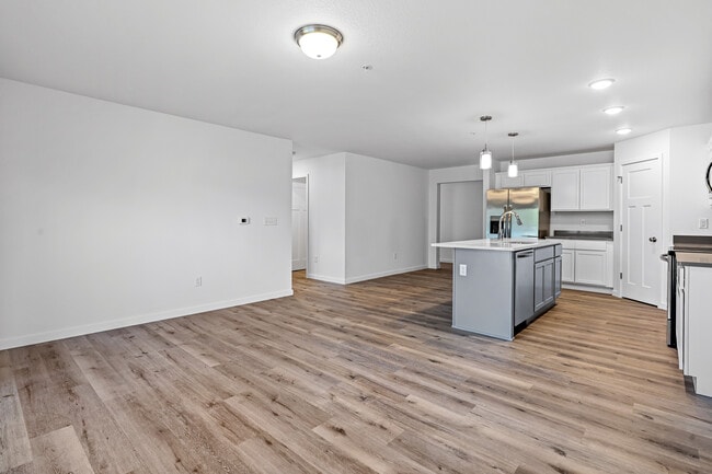 Photo - Willow Estates