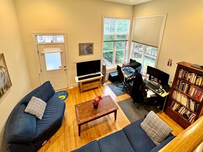 Photo - 105 Harvey St