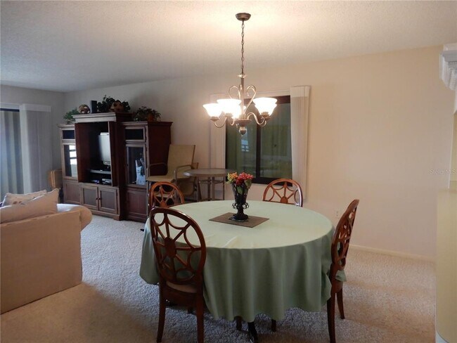 Photo - 135 1st St E Unidad 205