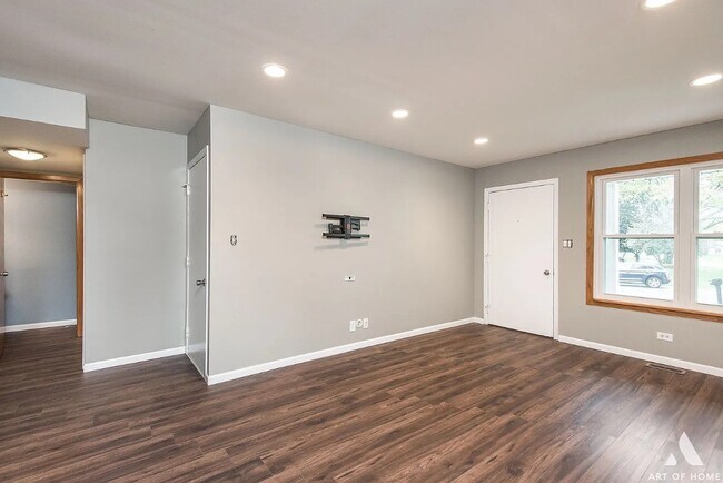 Photo - Milton Dr