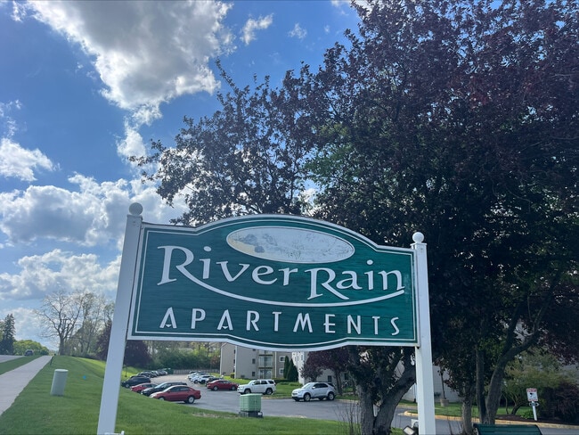 Building Photo - River Rain Apartments