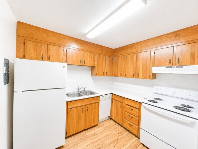 Photo - 1375 Everett Ct Unit 205
