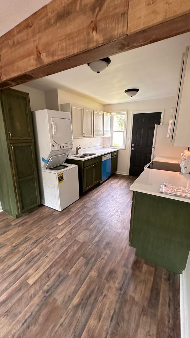 Photo - 2BR/1BA Renovated Triplex Unit – Prime Location Near Meharry, TSU, and Vandy!