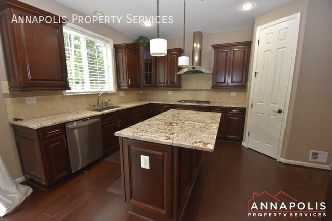 Photo - 402 St Martins Choice Ln