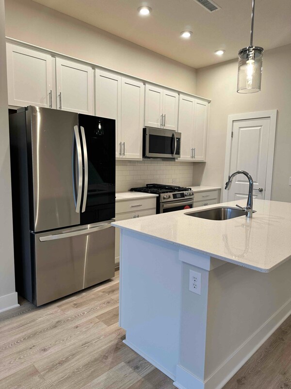 Photo - 832 Kinzer Ave