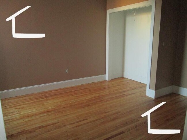 Photo - 8 Wadsworth St Unit 1