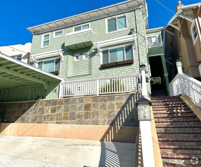 Building Photo - 350 Santa Clara Ave Rental