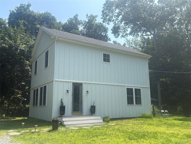 Photo - 13595 Soundview Ave