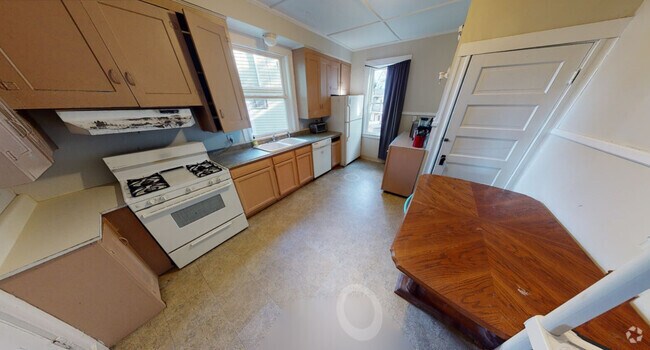 Building Photo - 28 Dearborn Rd Unit 2 Rental
