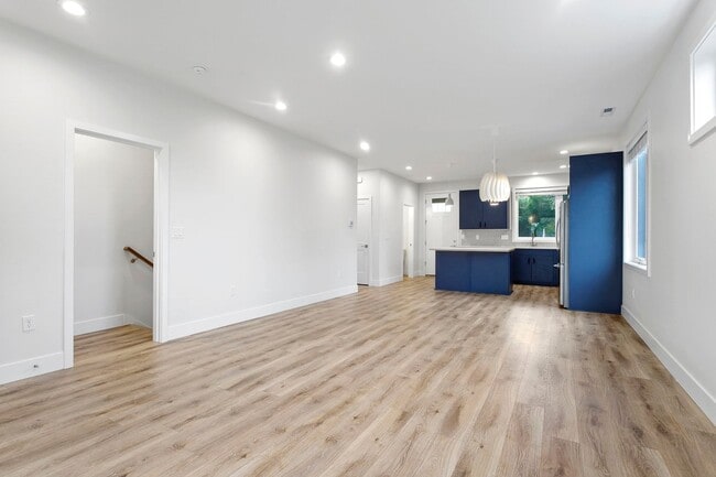 Photo - 4 bed/3.5 Bath Townhouse in Richmond Neighborhood, SE Portland
