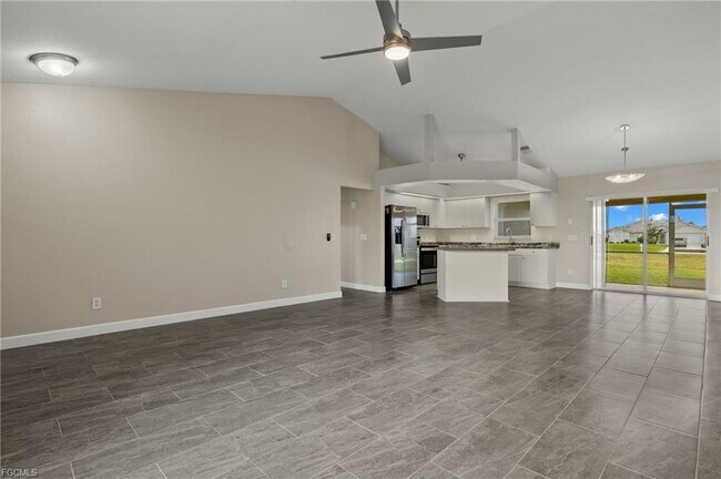 Photo - 3919 SW 14th Pl