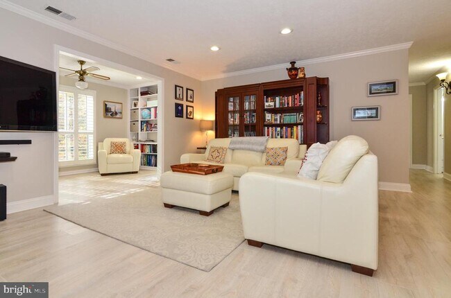 Photo - 10204 Oakton Terrace Rd