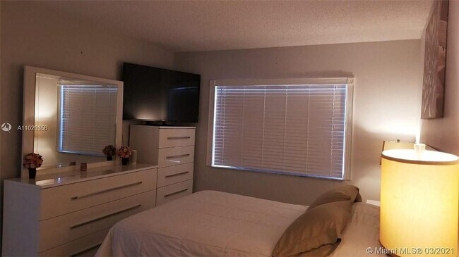 Photo - 1560 McKinley St Unidad 110W