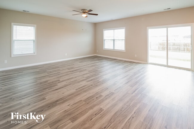 Photo - 146 Clydesdale Cir