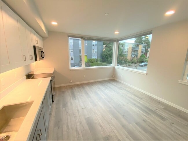 Photo - University Flats Apartments