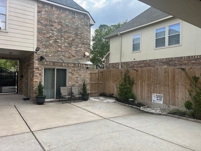 Photo - 14014 Summer Ash Ln Unidad B