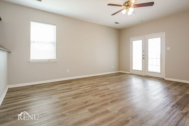 Photo - 6670 Charleston Dr