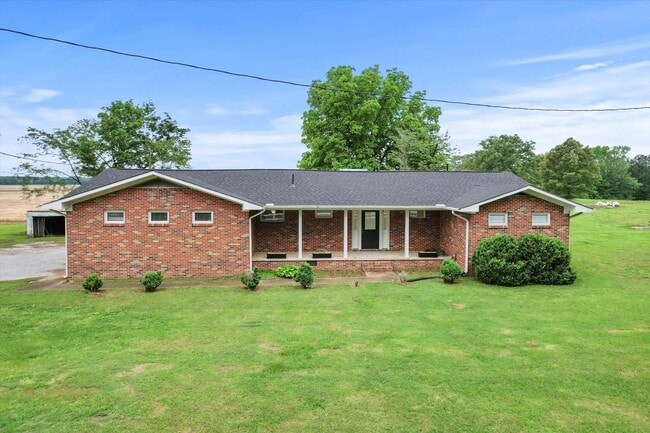 Photo - Charming Full Brick Home in Peaceful Country Setting