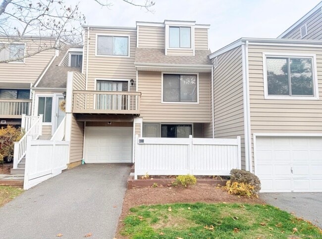 Building Photo - 433 Thoreau Rd