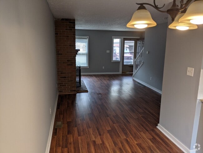 Building Photo - 440 Edinburgh Rd Unit 440 Rental