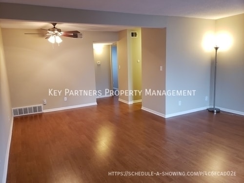 Photo - 6212 Robinson St Unidad 3