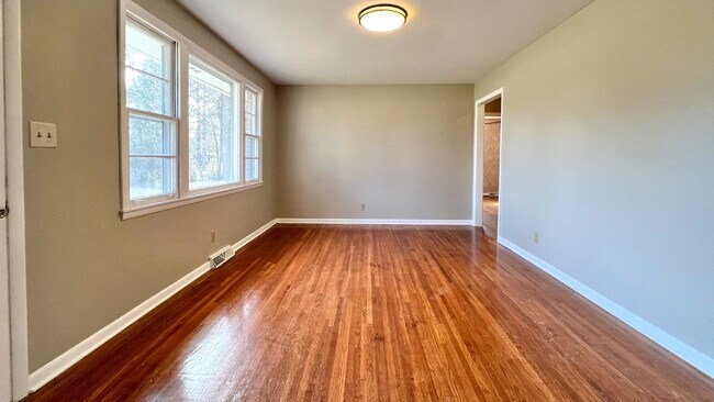 Photo - Coming Soon : 3BR+, 1 1/2BA house in Greenbrier