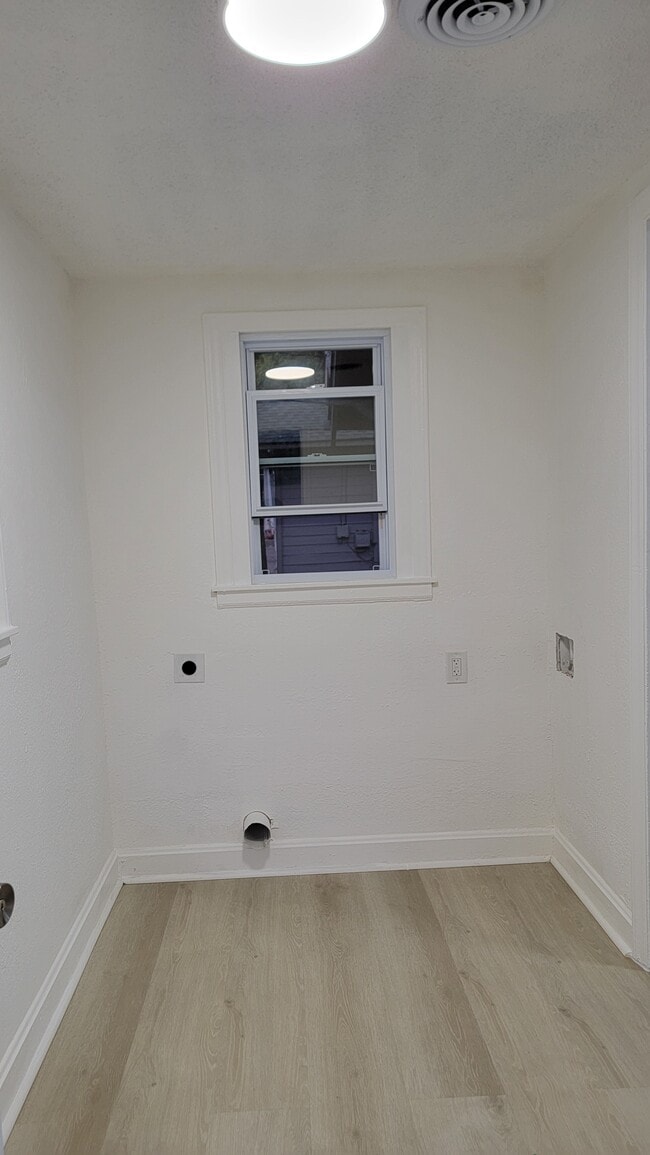 Photo - 6636 Tracy Ave