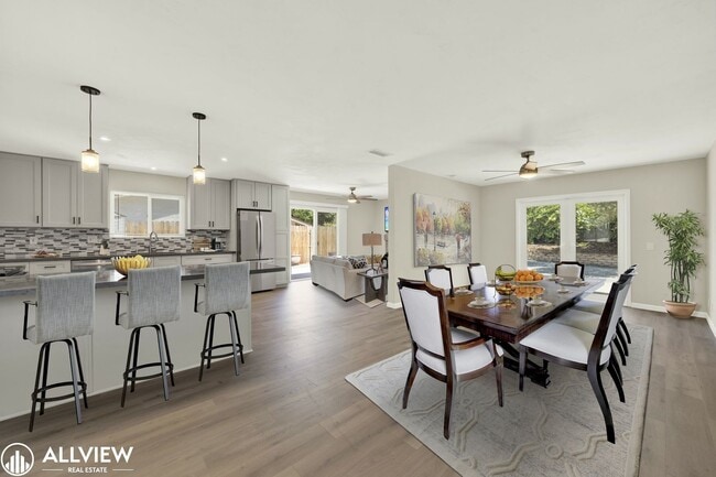 Newly Remodeled 4-Bedroom Gem with Spaciou... - Newly Remodeled 4-Bedroom Gem with Spaciou... Casa