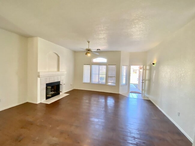 Photo - Make yourself at home in this delightful Bakersfield Single-family home, with 3 bedrooms + studio...