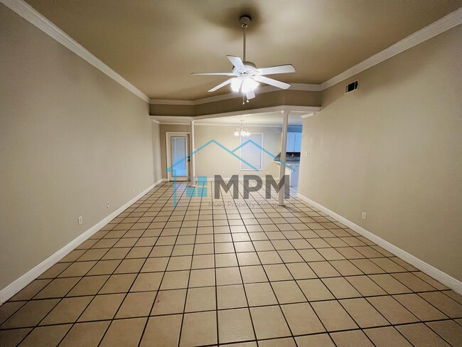 Photo - 1114 Otis St