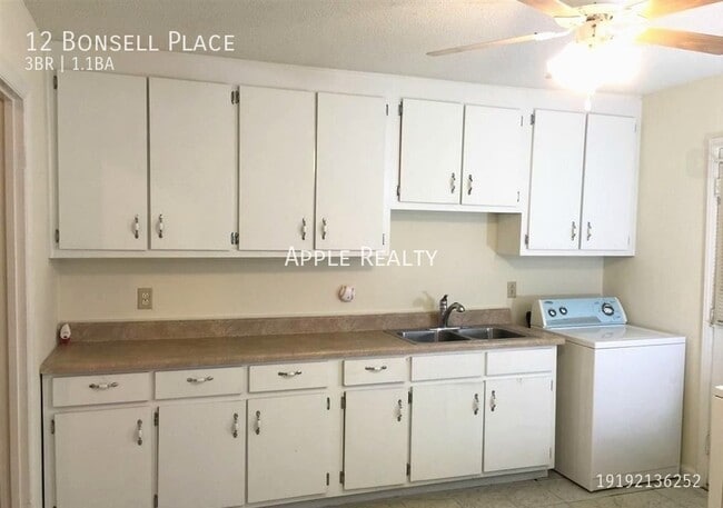 12 Bonsell Pl