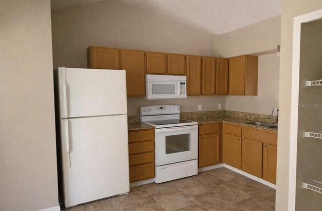 Photo - 168 Reserve Cir Unit 200