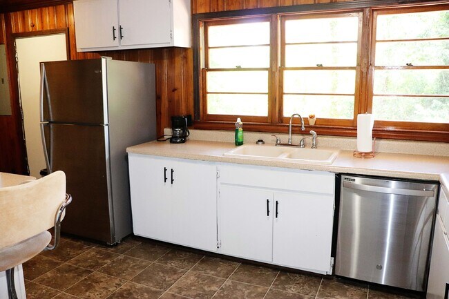 Photo - 2739 Gwinnett Dr