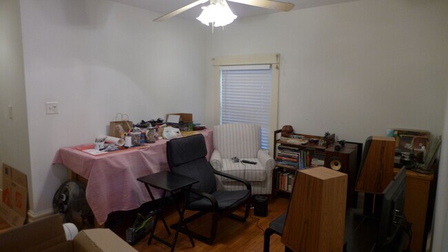 Photo - 136 Elgin Ave Unit 2N