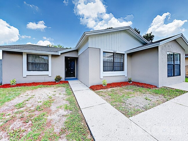 Photo - 6807 White Cliffs Way