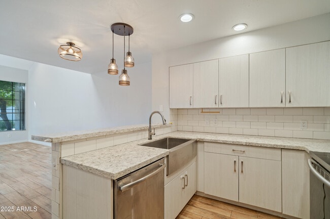 Photo - 1717 E Union Hills Dr