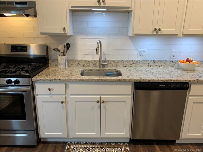 Photo - 168 Greenwood Ave