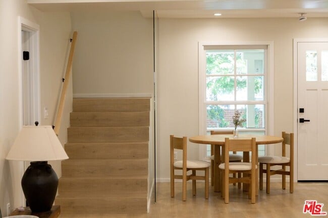 Photo - 1409 N Hudson Ave Unit 2